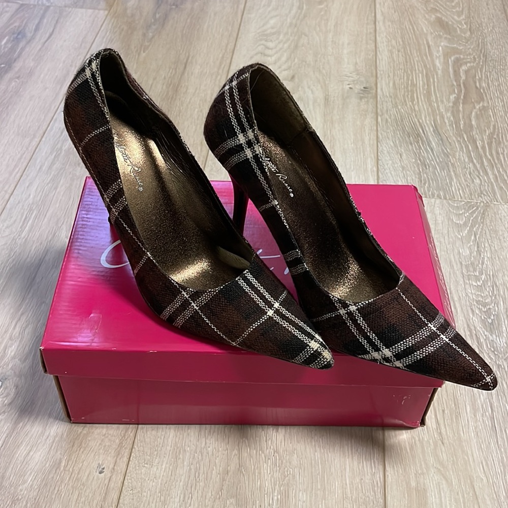 Charlotte Russe plaid fabric heels* - Picture 3 of 7